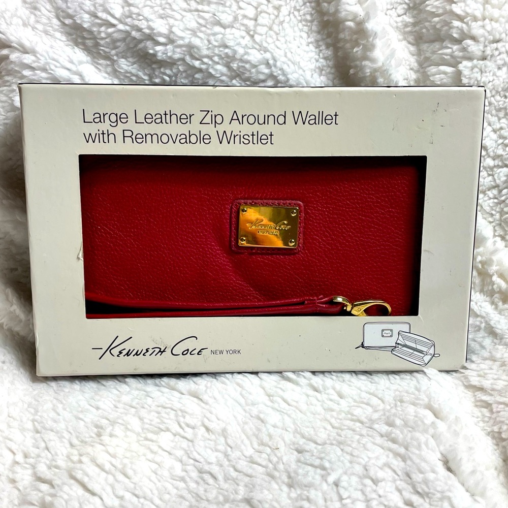 KENNETH COLE NY WRISTLET WALLET